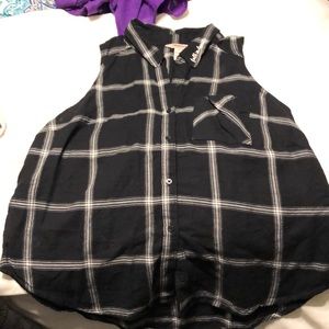 Medium Arizona plaid button up tank top